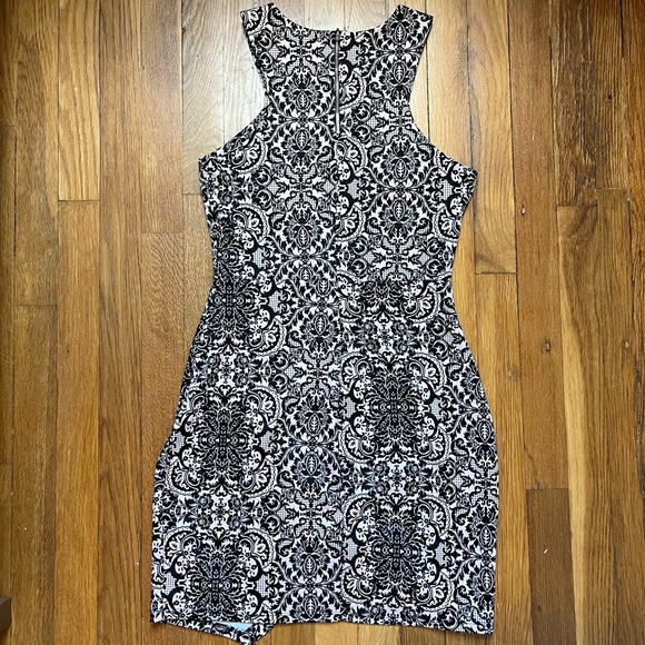 Baroque Pattern Dress - Picture 3 of 3